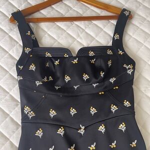 Karen Millen Women’s Black Midi Sleeveless Dress size 6 floral print elegant